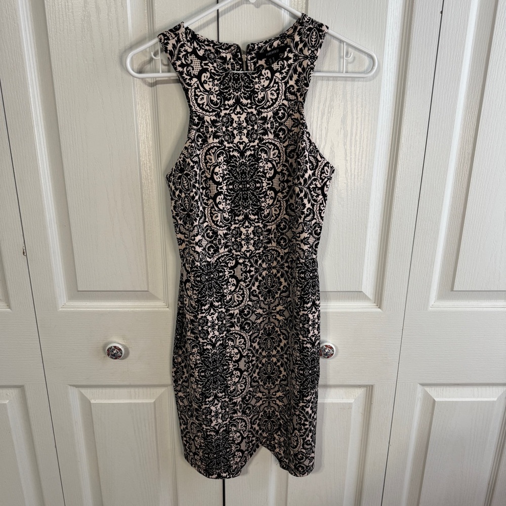Forever 21 halter asymmetric paisley dress‎ size medium